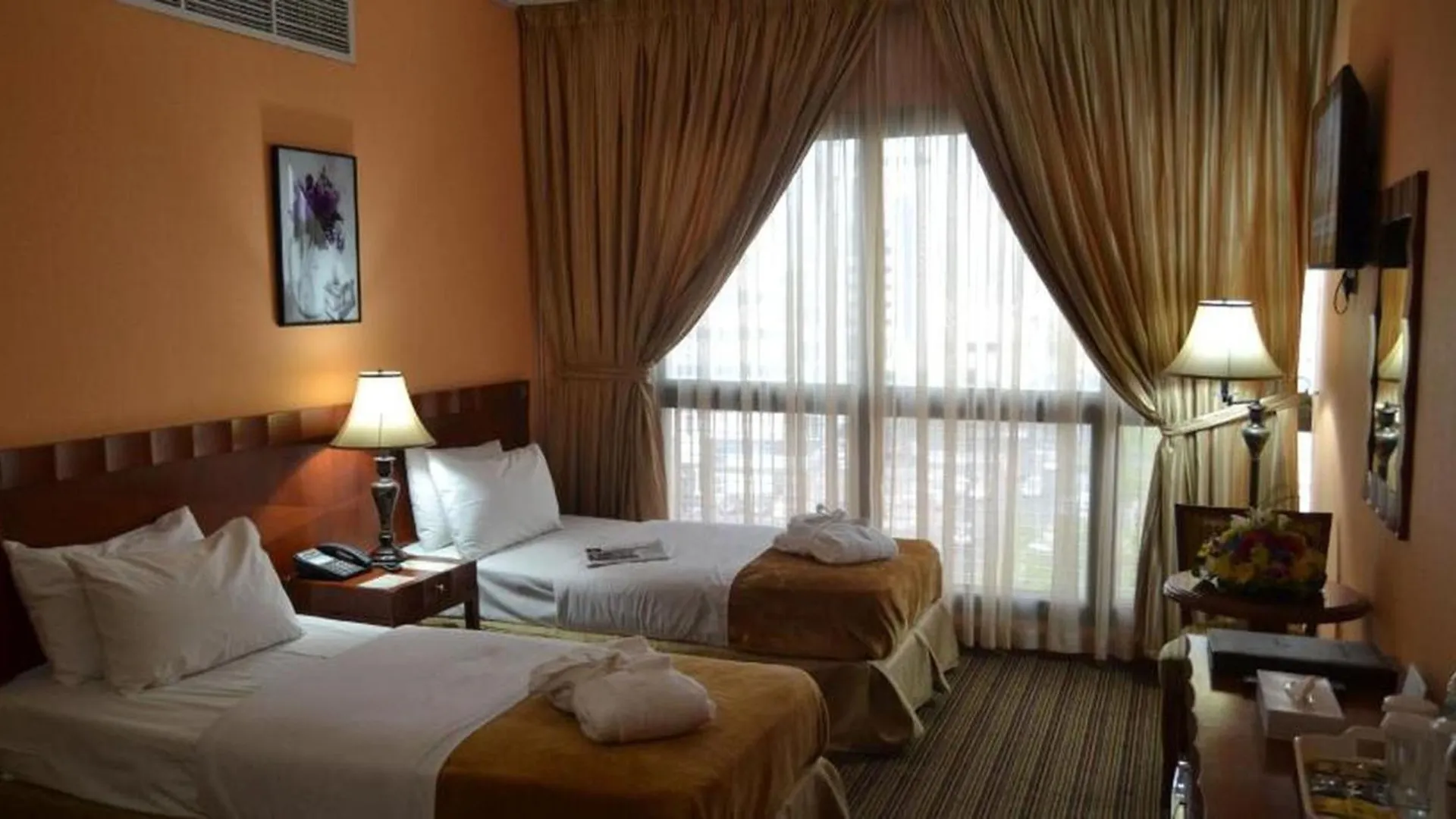 Belvilla Top Stars Hotel Near Gold Souk Abou Dabi