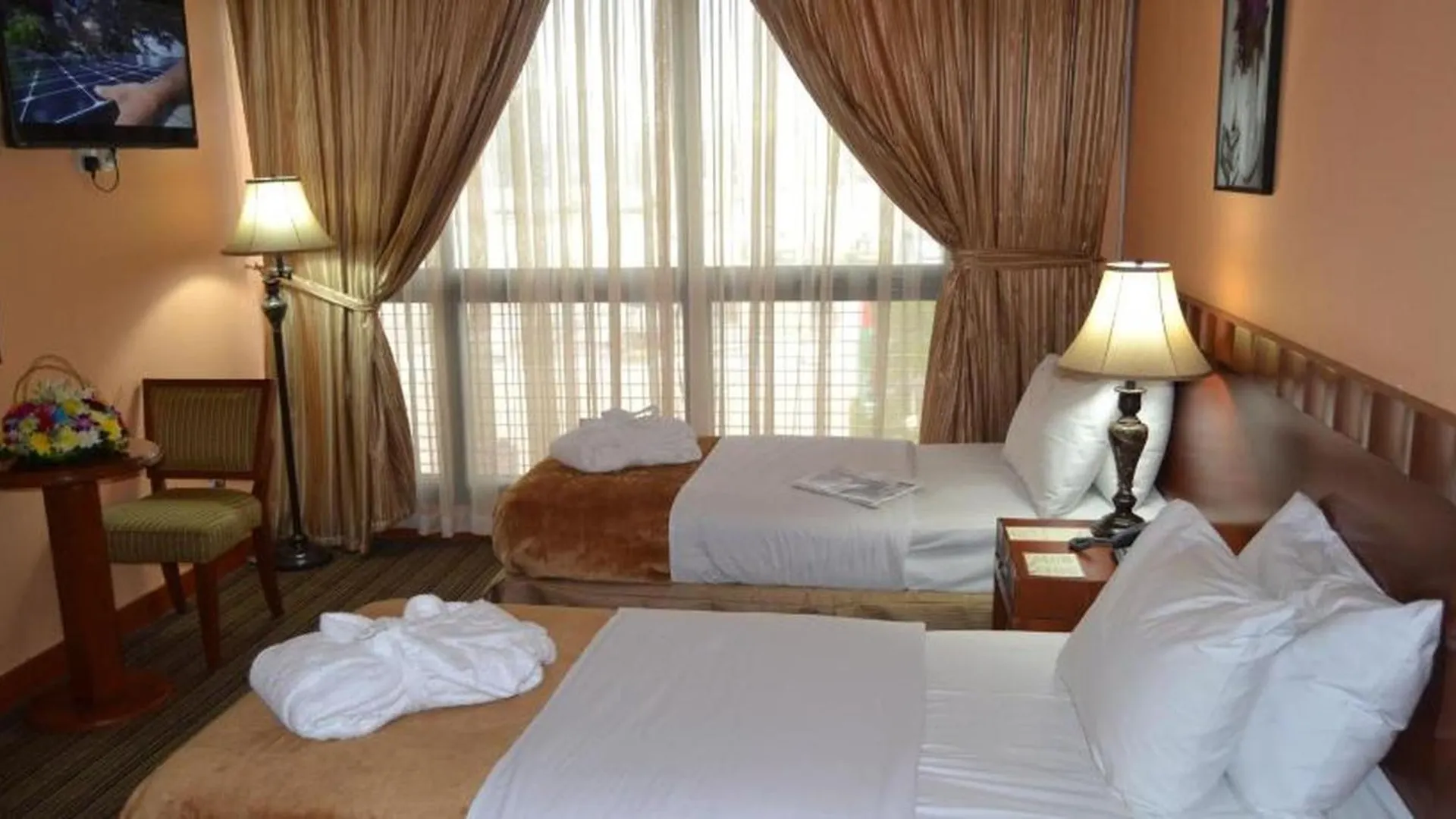 Belvilla Top Stars Hotel Near Gold Souk Abou Dabi